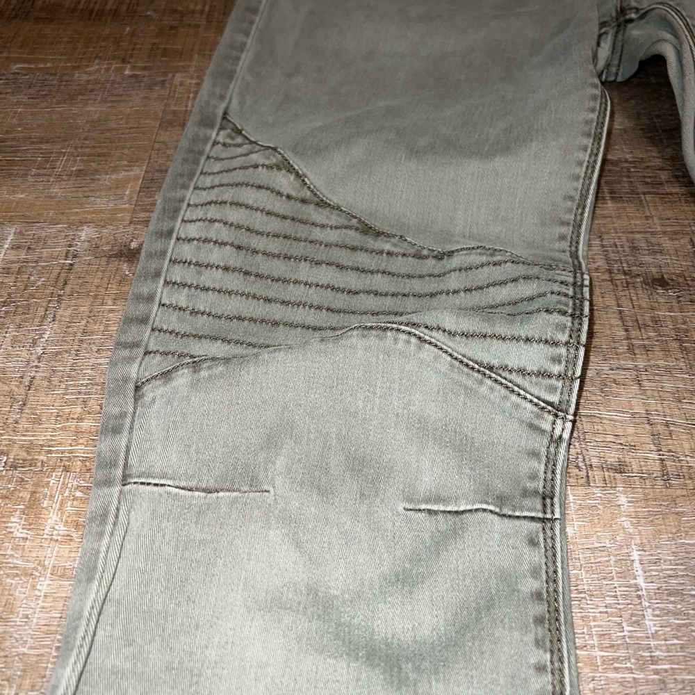Express Skinny Jeans - Picture 6 of 16